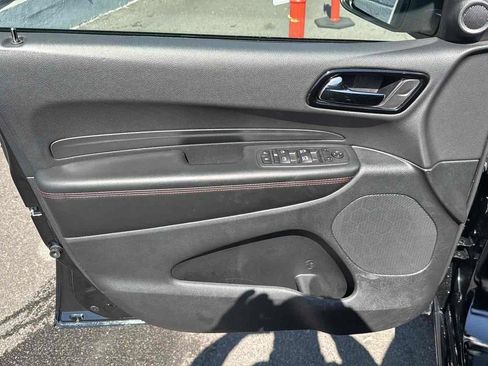 Used 2025 Dodge Durango GT RWD image 34