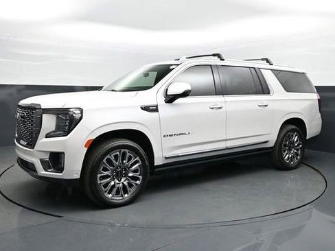 Used 2024 GMC Yukon XL Denali Ultimate image 1