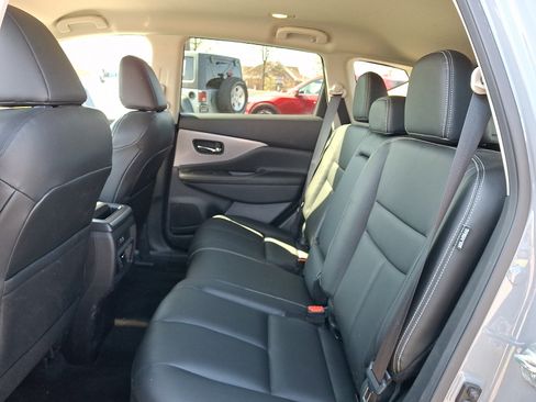 Certified 2024 Nissan Murano SV w/ SV Midnight Edition Package AWD/4WD image 12