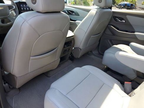 Used 2020 Chevrolet Traverse Premier w/ LPO, Cargo Package FWD image 14