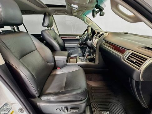 Used 2016 Lexus GX 460 Luxury AWD/4WD image 27