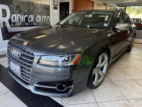 Used 2016 Audi S8 image 32