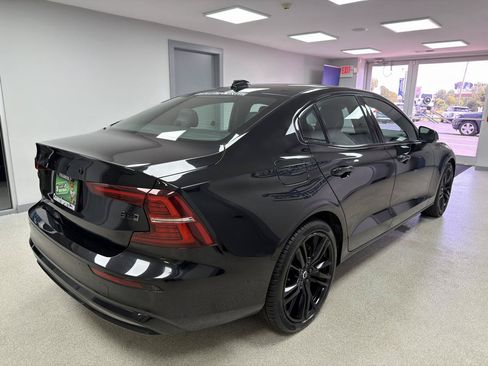 Used 2024 Volvo S60 B5 Plus w/ Climate Package AWD/4WD image 3