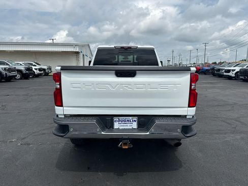 Certified 2020 Chevrolet Silverado 2500 LTZ w/ LTZ Premium Package AWD/4WD image 4