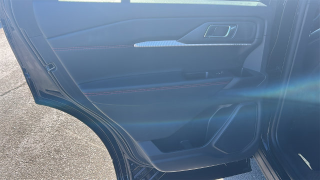 Certified 2025 Ford Explorer ST-Line AWD/4WD image 15