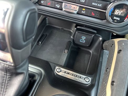New 2025 Ford Bronco Badlands AWD/4WD image 30