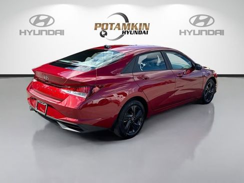 Used 2023 Hyundai Elantra SEL image 5