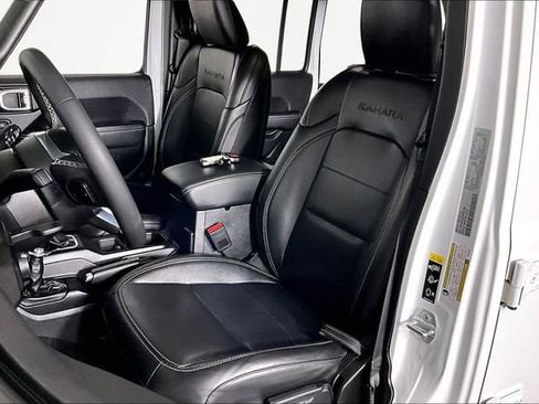 Used 2023 Jeep Wrangler Sahara image 20