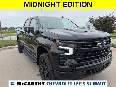 Used 2026 Chevrolet Silverado 1500 LT Trail Boss w/ LT Trail Boss Premium Package AWD/4WD image 2