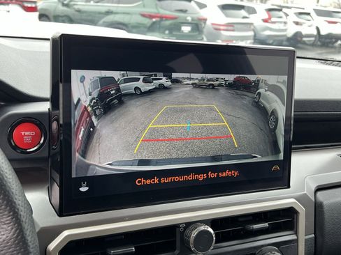 Used 2024 Toyota Tacoma TRD Sport image 19