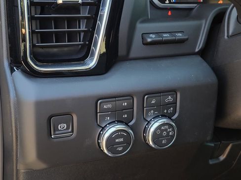 New 2026 GMC Sierra 2500 Denali w/ Denali Reserve Package image 8