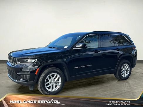 Used 2025 Jeep Grand Cherokee Laredo X w/ Luxury Tech Group I image 2