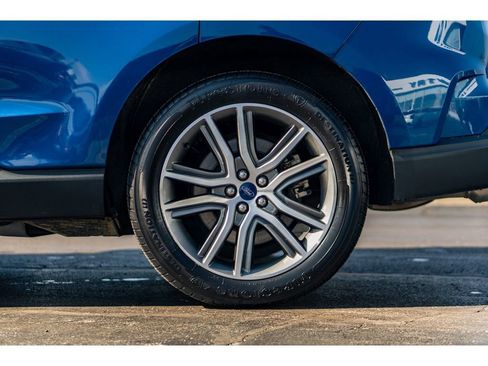 Used 2024 Ford Edge Titanium image 5