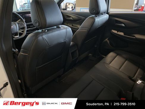 New 2026 Buick Envista Sport Touring FWD image 23