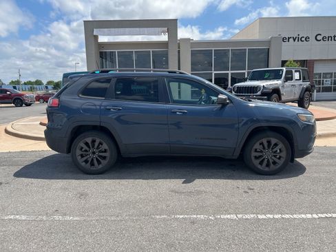 Used 2021 Jeep Cherokee Latitude Lux 80th Anniv w/ Quick Order Package 26U 80TH FWD image 4
