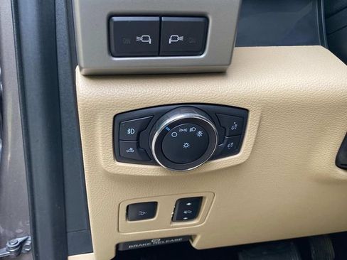 Used 2021 Ford F450 4x4 Crew Cab Super Duty image 16