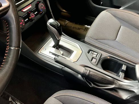 Used 2019 Subaru Crosstrek 2.0i Premium image 16