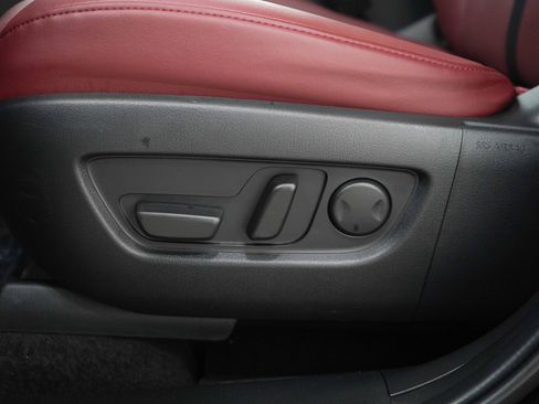 Certified 2025 MAZDA CX-70 Plug-In Hybrid w/ Premium Plus AWD/4WD image 28