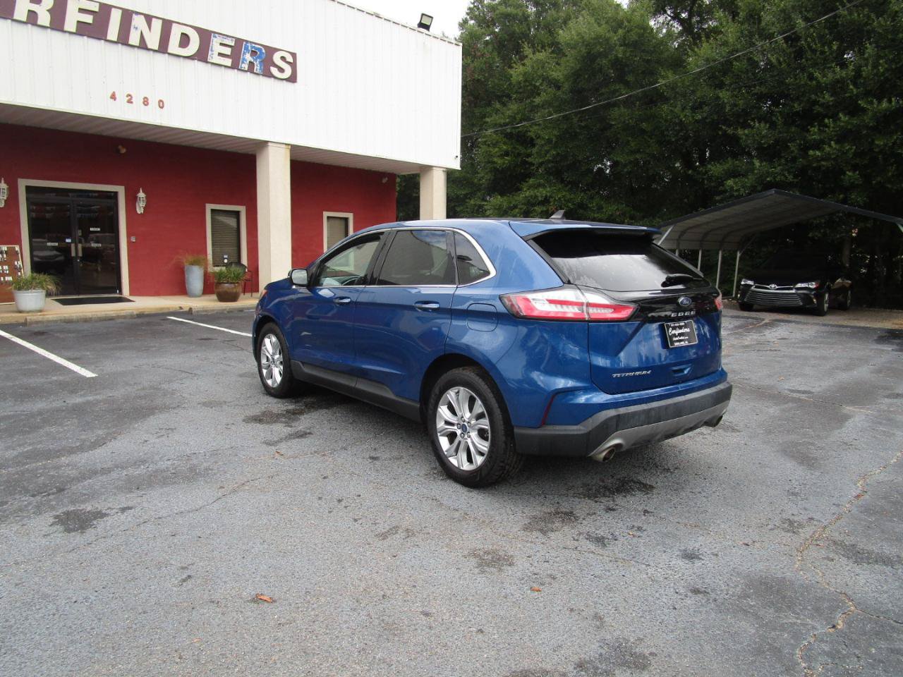 Used 2021 Ford Edge Titanium w/ Cargo Accessory Package FWD image 2
