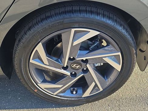 New 2026 Hyundai Elantra Limited FWD image 44