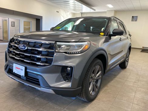 New 2026 Ford Explorer Active w/ Active Comfort Package image 4