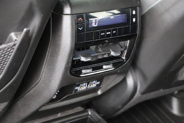 Used 2021 Jeep Grand Cherokee L Laredo AWD/4WD image 16