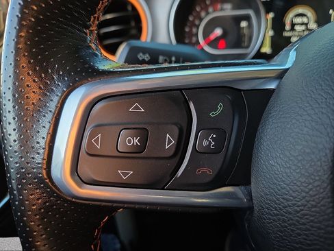 Used 2021 Jeep Gladiator Mojave AWD/4WD image 19