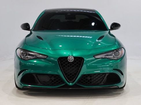 Used 2023 Alfa Romeo Giulia Quadrifoglio RWD image 2