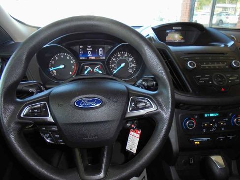 Used 2017 Ford Escape SE AWD/4WD image 6