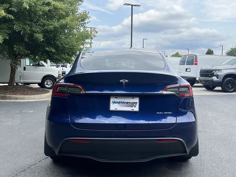 Used 2023 Tesla Model Y Long Range AWD/4WD image 8