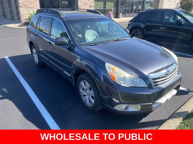 Used 2011 Subaru Outback 3.6R Limited w/ PWR Moonroof Pkg AWD/4WD image 4