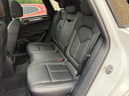Used 2022 Porsche Macan w/ Premium Package Plus AWD/4WD image 23