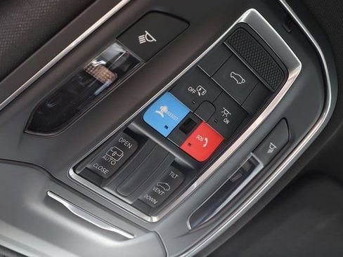 New 2025 Jeep Grand Cherokee Altitude AWD/4WD image 36