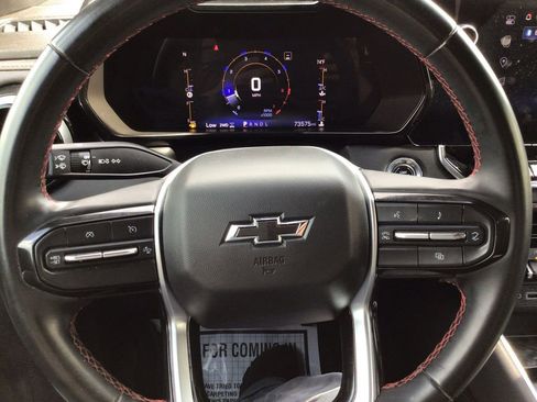 Used 2023 Chevrolet Colorado Z71 w/ Z71 Convenience Package 2 image 11