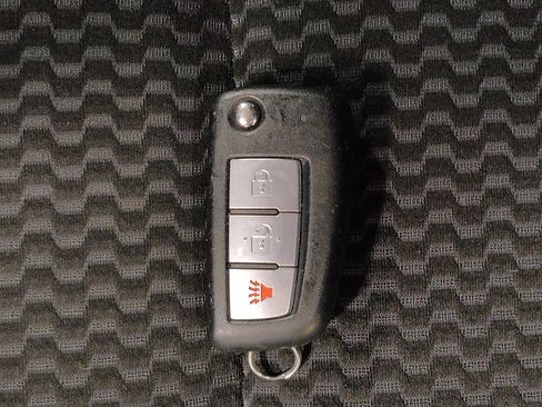 Used 2018 Nissan Rogue Sport S w/ S Appearance Package FWD image 32