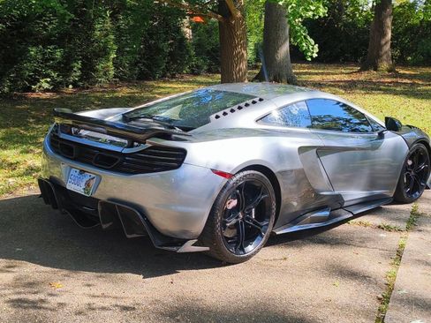 Used 2012 McLaren MP4-12C image 5