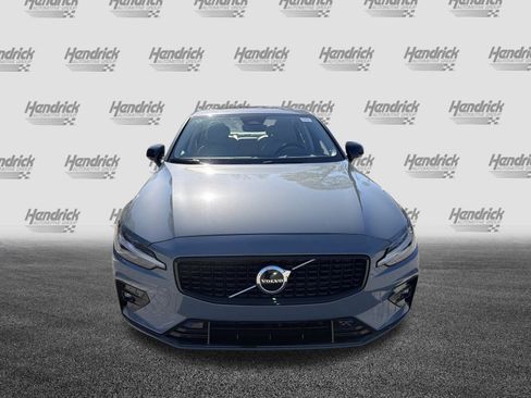 Certified 2023 Volvo S60 B5 Core image 3