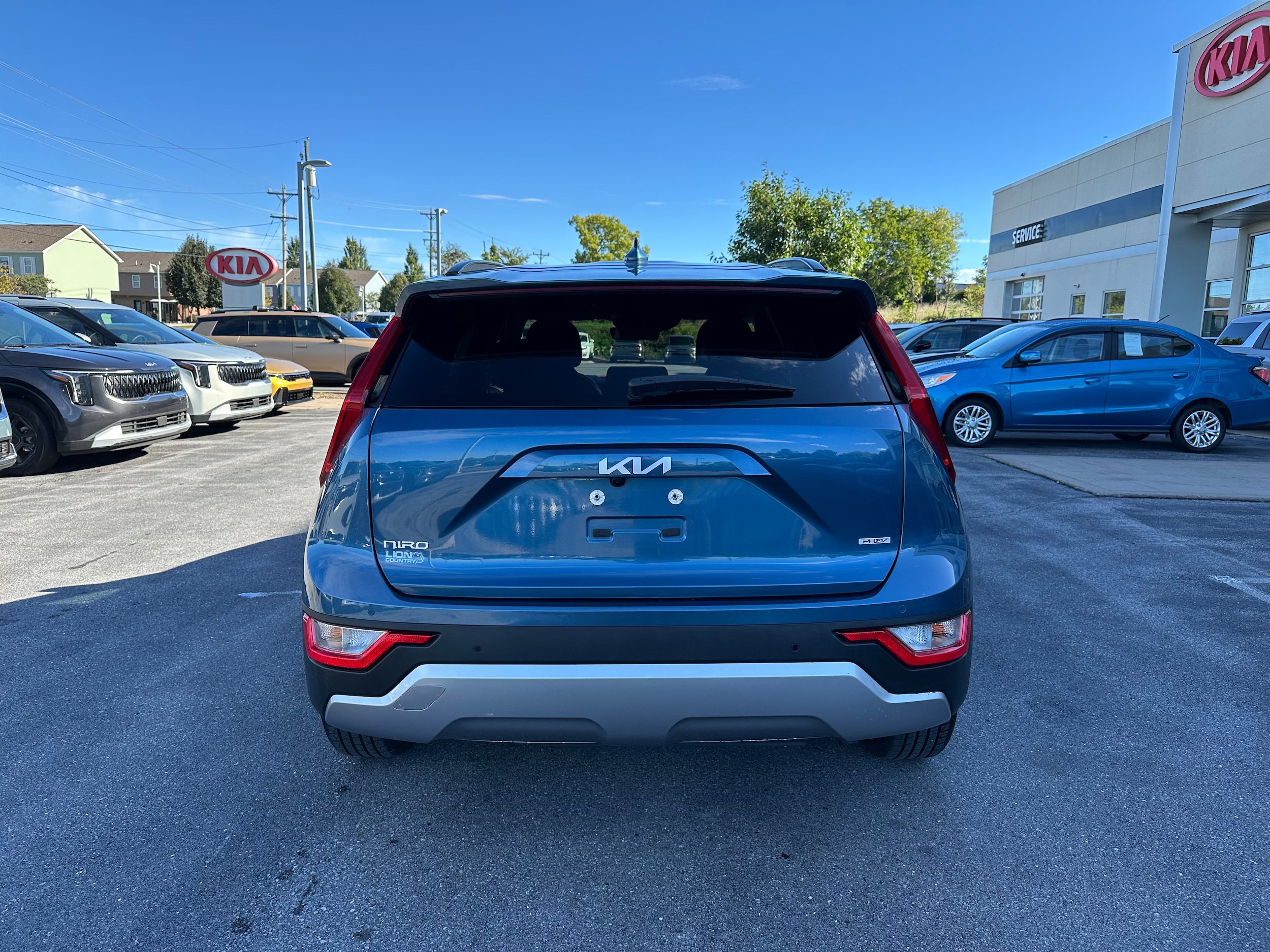 Used 2023 Kia Niro EX w/ EX Cold Weather Package FWD image 6