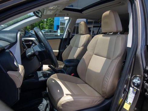 Used 2015 Toyota RAV4 Limited FWD image 8