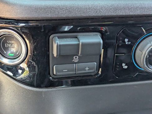 Used 2026 Chevrolet Silverado 1500 LT Trail Boss w/ Convenience Package II image 30