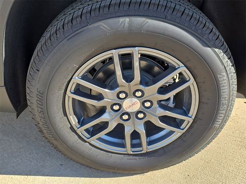 New 2026 GMC Acadia Elevation image 33