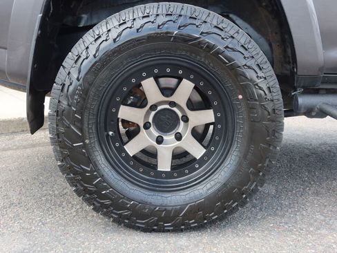 Used 2018 Toyota 4Runner TRD Off-Road Premium image 23