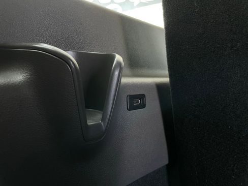 Used 2021 Ford Transit 350 XLT image 22