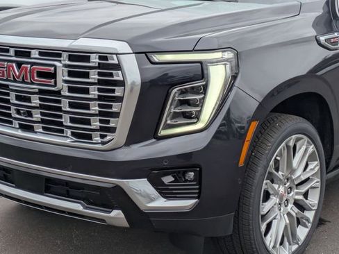 New 2026 GMC Yukon XL Denali w/ Denali Reserve Package image 9