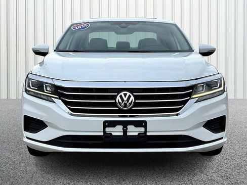 Used 2020 Volkswagen Passat 2.0T SEL image 2