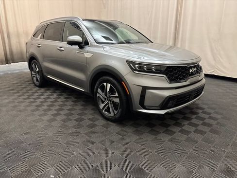 Used 2022 Kia Sorento SX Prestige w/ Panoramic Sunroof Package AWD/4WD image 3