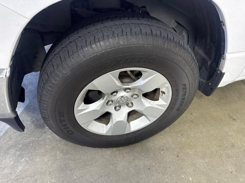 Used 2022 RAM 1500 Big Horn AWD/4WD image 18