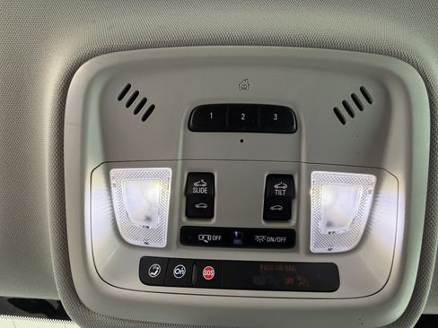 Used 2021 Chevrolet Traverse Premier w/ Redline Edition AWD/4WD image 16