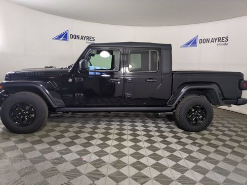 Used 2022 Jeep Gladiator Sport AWD/4WD image 2