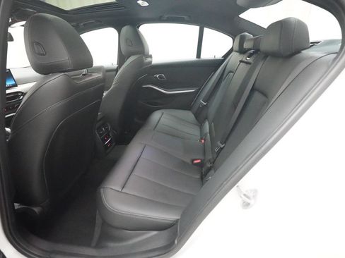 Used 2025 BMW 330i xDrive Sedan AWD/4WD image 16